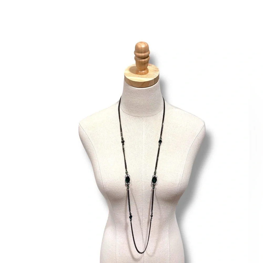 GIVENCHY Vintage Emerald Green Crystal Gunmetal Layered Necklace - Picture 8 of 9